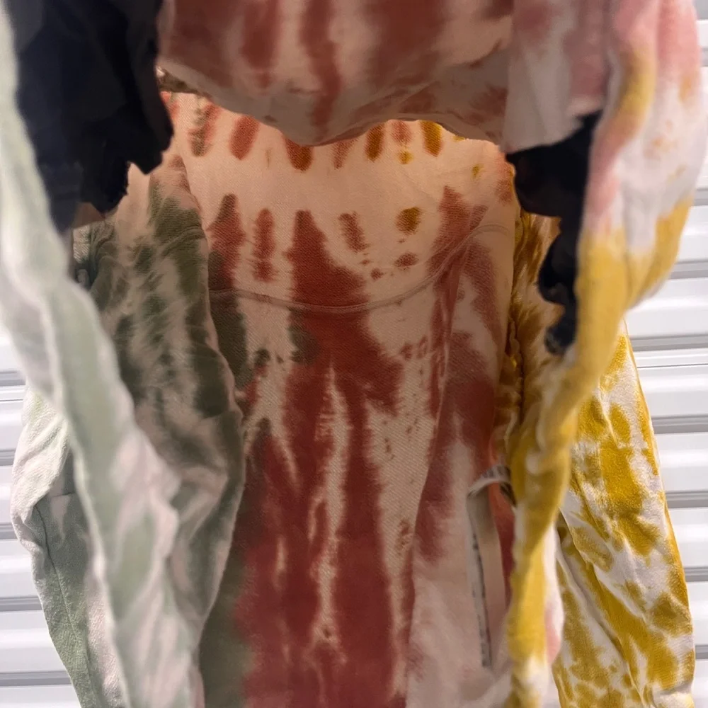 Quicksilver Tie-Dye Hoodie with Front Pocket - Picture 6 of 9
